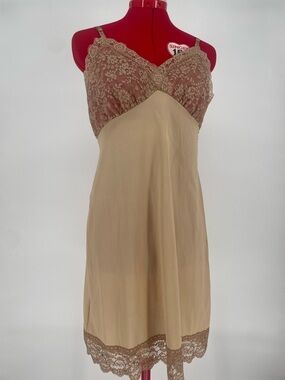 Vintage Mid Century Beige / Tan Nylon Full Slip With Lace Bust & Hem Details